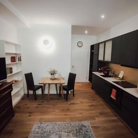 Gemuetliches Gaestezimmer Appartamento *